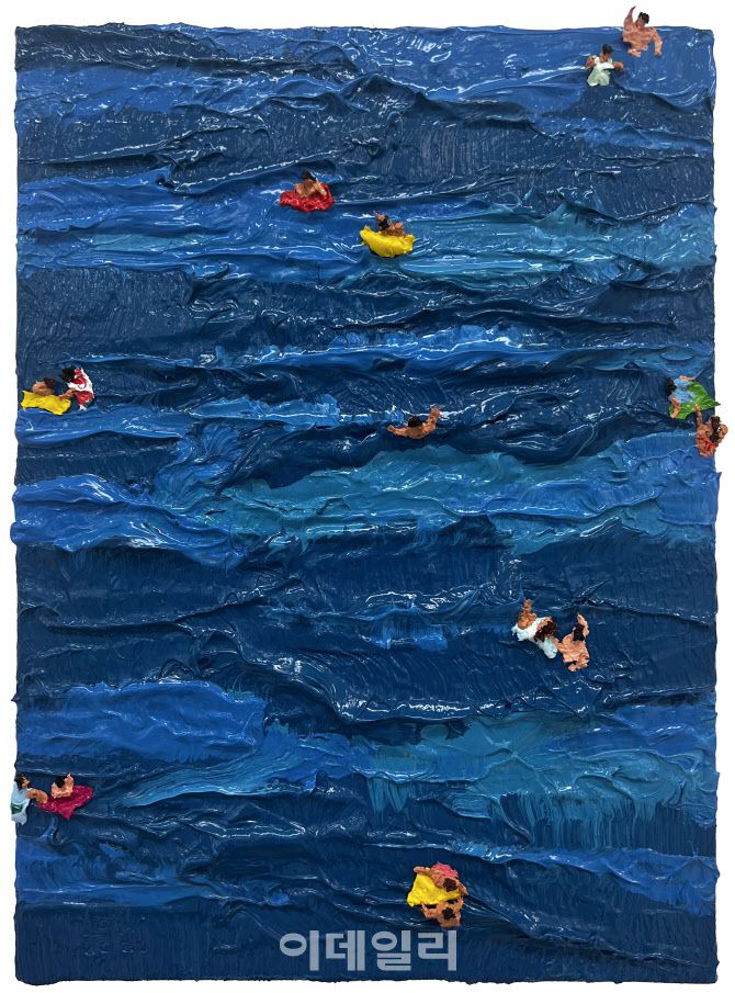 이상원 ‘떠다니는 사람들’(Floating People·2022), 캔버스에 오일, 34×25㎝(사진=이음더플레이스)