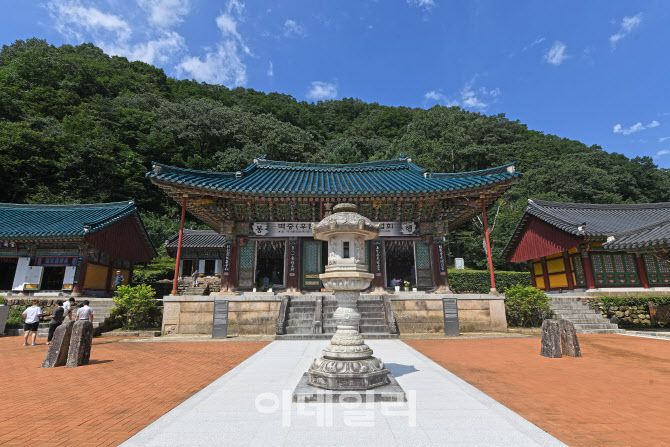 신라시대 창건한 천년고찰 신흥사