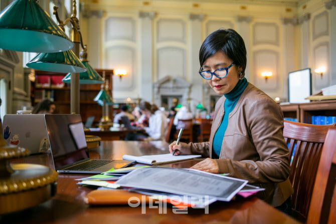 모니카 김 미국 위스콘신대 교수. (사진=맥아더 펠로십)