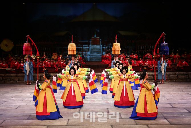 국립국악원 ‘임인진연’ 중 궁중무용 ‘봉래의’의 한 장면. (사진=국립국악원)