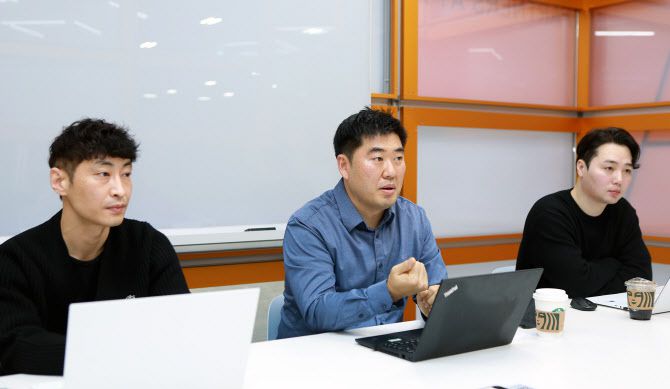 (왼쪽부터) 박종석 FDS 리더, 이향철 네이버페이 총괄, 하태희 페이정산설계 담당. (사진=네이버파이낸셜)