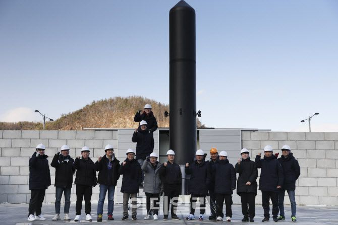 페리지에어로스페이스 임직원들의 단체 사진.(사진=이데일리 이영훈 기자)