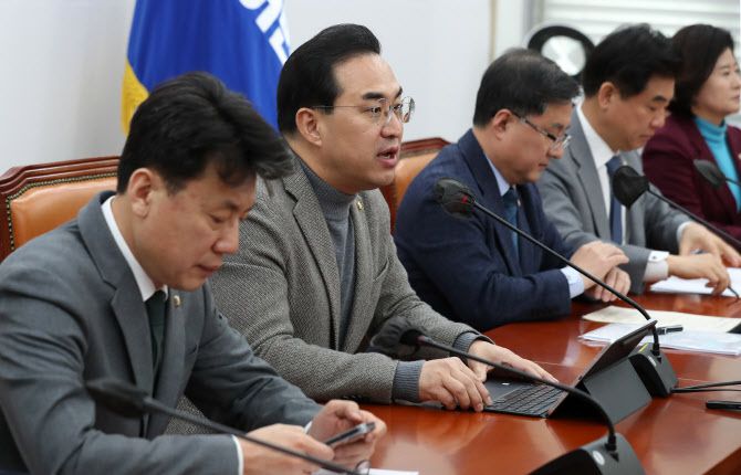 박홍근 더불어민주당 원내대표가 23일 오전 서울 여의도 국회에서 열린 정책조정회의에서 발언을 하고 있다. (사진= 뉴시스)