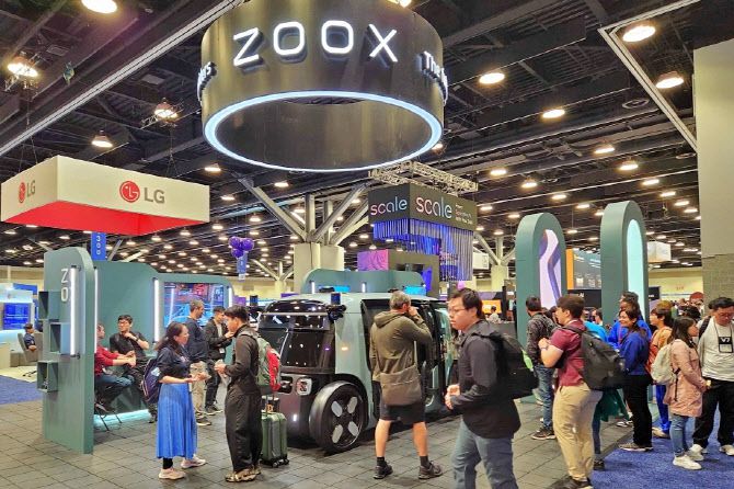 캐나다 밴쿠버에서 열린 세계 최고 권위의 인공지능 학회 ‘CVPR 2023’ 관련 전시회 현장 사진