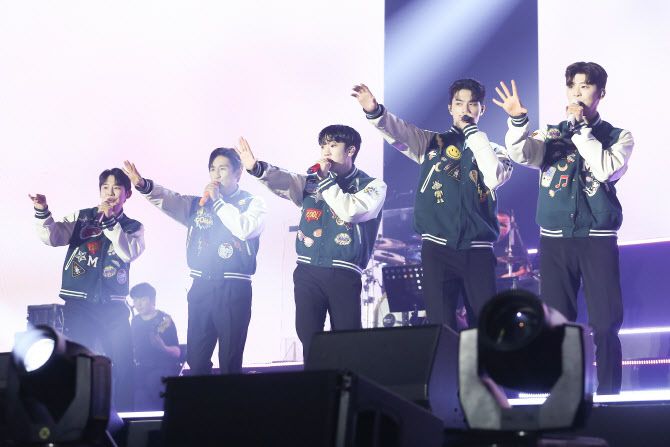 미스터트롯2 전국투어 부산 공연 현장 사진 (밝은누리 제공)