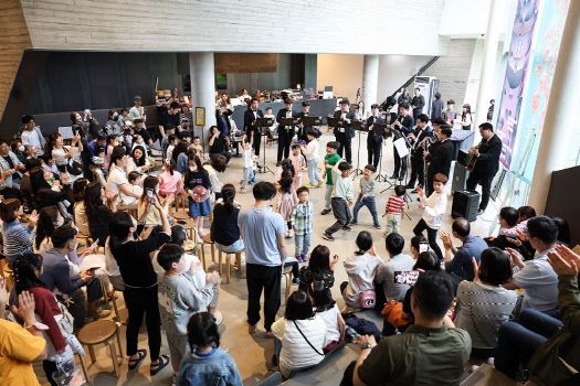 수원시립미술관 공연 전경(사진=수원시립미술관).