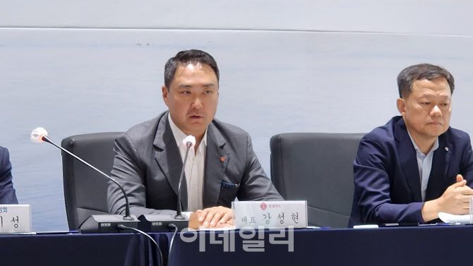 13일 해양수산부가 노량진수산시장에서 개최한 수산물 소비 활성화를 위한 업무협약식에서 강성현 롯데마트 대표가 발언 하고 있다. (사진=백주아 기자)