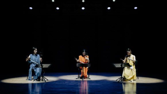 해금앙상블 셋닮의 ‘세 번째 이야기’ 공연 모습(사진=셋닮).