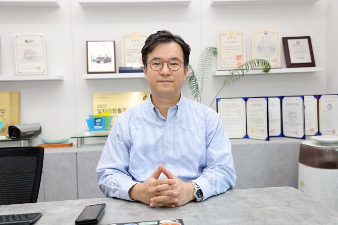 ‘이달의 과학기술인’ 11월 수상자인 정상국 명지대 교수.(사진=과학기술정보통신부)