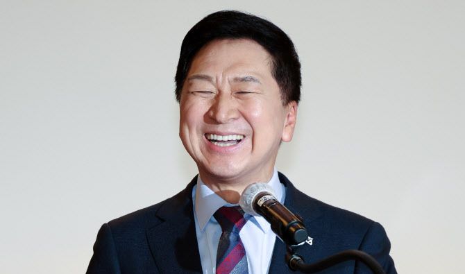 김기현 국민의힘 대표가 지난 3일 서울 종로구 포시즌스호텔에서 열린 대한민국 시장·군수·구청장협의회 민선8기 2차년도 제2차 공동회장단 회의에서 인사말을 하고 있다.(사진=뉴시스)