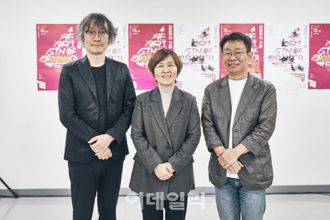 지난 6일 서울 중구 국립극장에서 열린 국립국악관현악단 ‘관현악의 기원’ 기자간담회. 왼쪽부터 서현석 연출, 여미순 국립국악관현악단 예술감독 직무대리, 천재현 음악감독. (사진=국립극장)