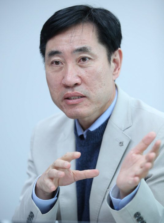 하태경 국민의힘 의원이 지난 14일 서울 여의도 국회 의원회관에서 이데일리와 인터뷰를 하고 있다.(사진=노진환 이데일리 기자)