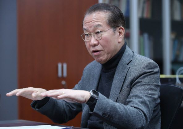 권영세 국민의힘 의원이 지난달 29일 오후 서울 여의도 국회 의원회관에서 이데일리와 인터뷰를 하고 있다.(사진=노진환 이데일리 기자)