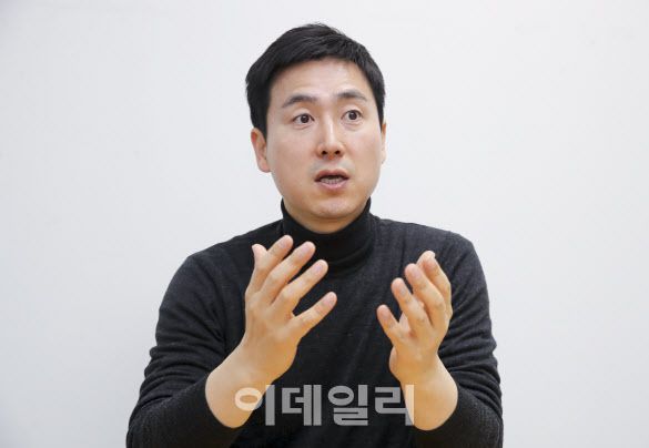 김기흥 전 대통령실 부대변인이 9일 인천 송도 사무실에서 이데일리와 인터뷰를 하고 있다. (사진=이영훈 기자)