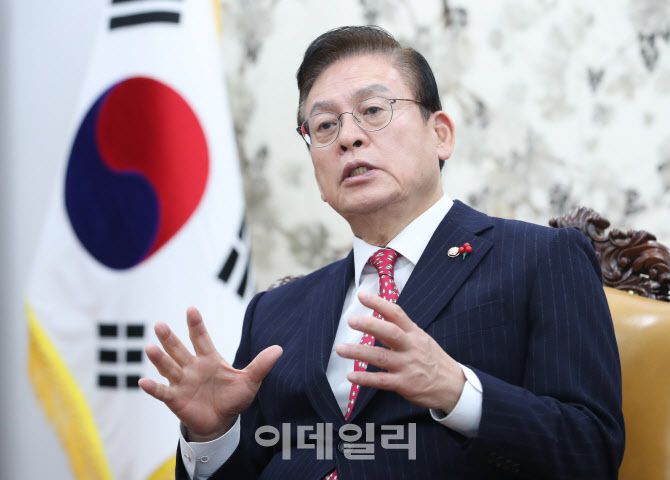 정우택 국회부의장이 최근 서울 여의도 국회에서 이데일리와 인터뷰를 하고 있다. (사진=이데일리 노진환 기자)