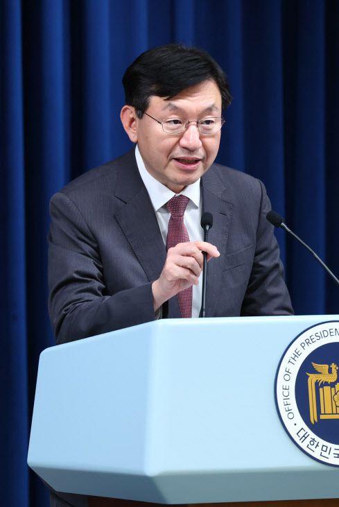 성태윤 정책실장이 2일 서울 용산 대통령실 청사에서 5~8차 민생토론회 관련 브리핑을 하고 있다. (사진=뉴시스)