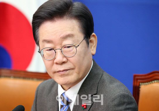 이재명 더불어민주당 대표가 지난 14일 서울 여의도 국회에서 열린 최고위원회의를 주재하고 있다.(사진=노진환 기자)