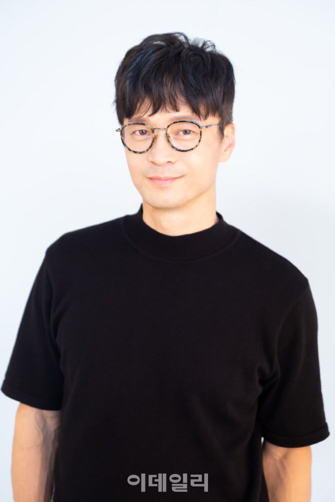 국립국악관현악단 4월 ‘정오의 음악회’에 출연하는 가수 박학기. (사진=국립극장)