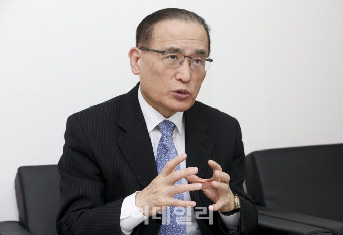 위성락 더불어민주연합 비례대표 후보가 지난달 26일 서울 종로에 위치한 사무실에서 이데일리와 인터뷰를 하고 있다. (사진=이데일리 이영훈 기자)