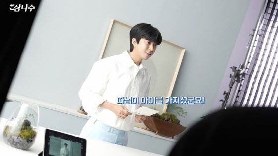 제주삼다수의 모델 가수 임영웅의 광고영상 비하인드 컷. (사진=제주도개발공사 제공)