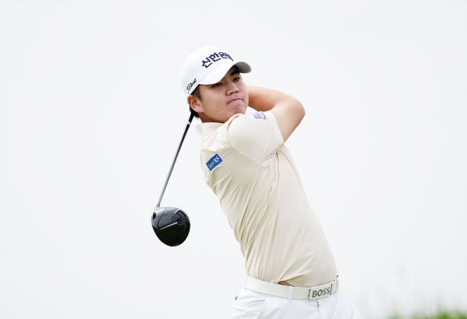 장유빈이 11일 열린 KPGA 투어 KPGA 클래식 3라운드에서 드라이버 티샷을 날리고 있다.(사진=KPGA 제공)