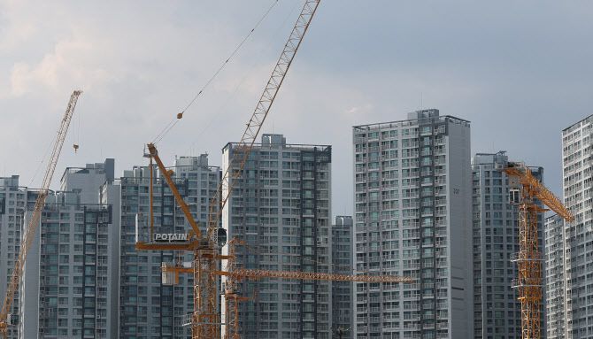 서울 시내의 재건축 공사 단지 모습. (사진=연합뉴스)