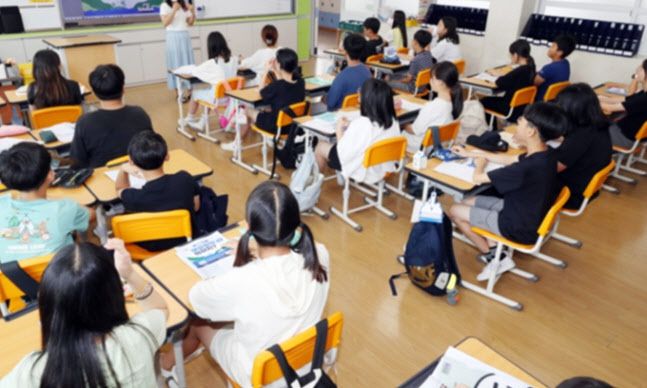 경북 칠곡의 한 초등학교에서 학생들이 담임교사 교체에 반발해 등교를 거부하고 있다.(사진=연합뉴스)