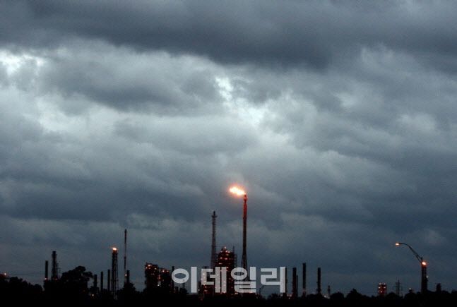 텍사스 휴스턴 인근 정유공장(사진=로이터)