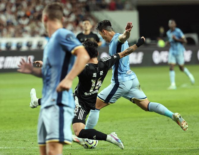 31일 서울월드컵경기장에서 열린 2024 쿠팡플레이 시리즈 토트넘과 팀 K리그의 경기. 토트넘 손흥민이 선제골을 넣고 있다. 사진=연합뉴스