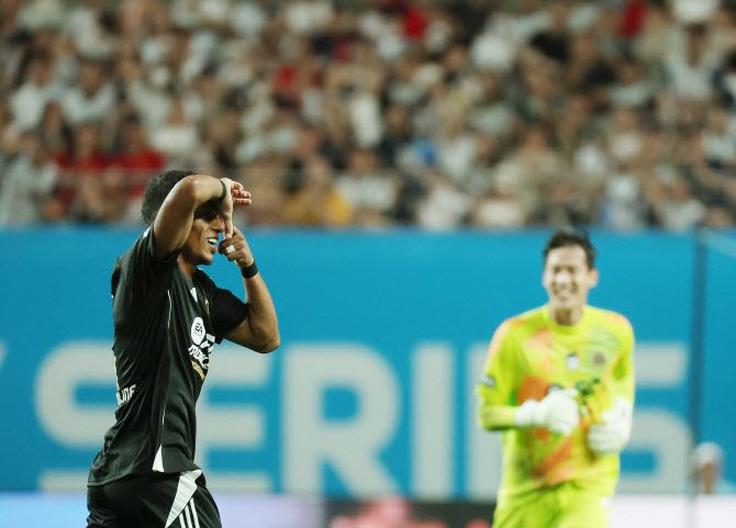 31일 서울월드컵경기장에서 열린 2024 쿠팡플레이 시리즈 토트넘과 팀 K리그의 경기. 팀 K리그 오베르단 골을 넣고 기뻐하고 있다. 사진=연합뉴스