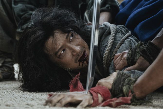 넷플릭스 영화 ‘전,란’ 배우 강동원 캐릭터스틸. (사진=넷플릭스)