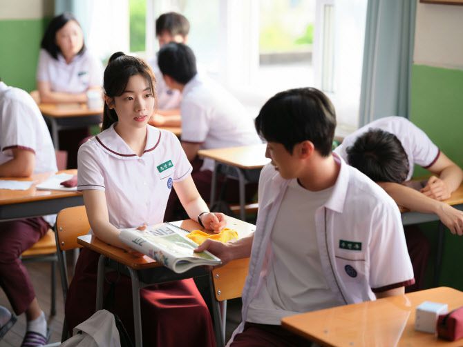 영화 ‘그 시절 우리가 좋아했던 소녀’ 트와이스 다현 스틸. (사진=(주)영화사테이크.)