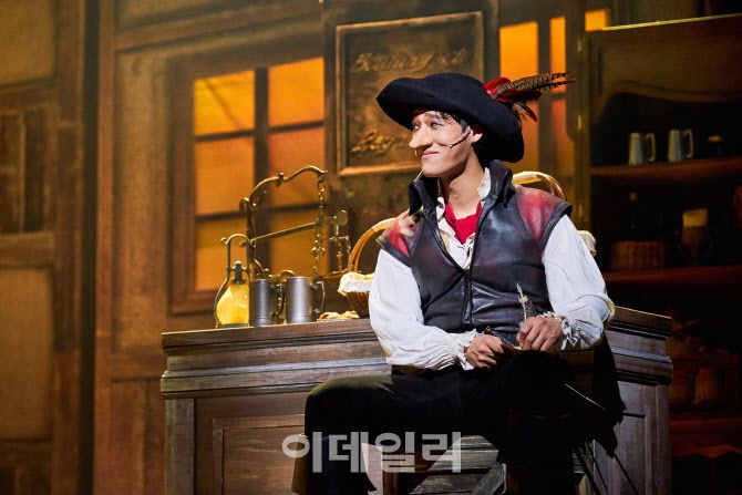 (사진=RG컴퍼니, CJ ENM)