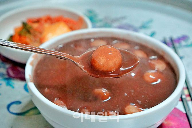 말바우시장 팥죽. 겨울철 전통 간식이다.(사진=장보영 작가)
