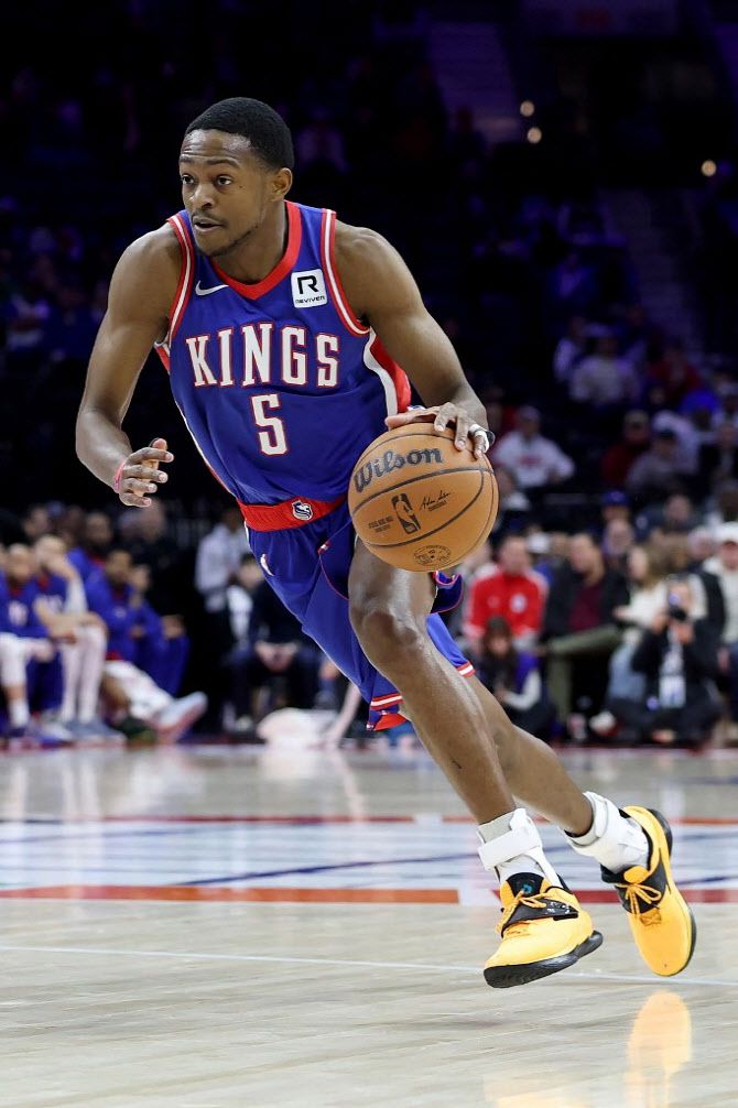 새크라멘토 킹스에서 샌안토니오 스퍼스로 이적하는 디애런 폭스. 사진=AFPBBNews