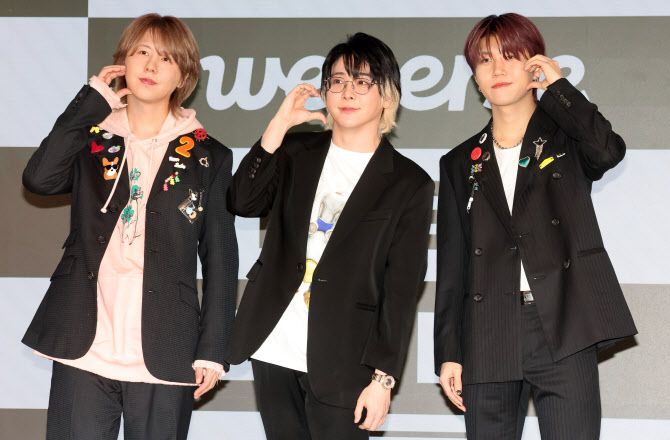 일본 밴드 미세스 그린 애플이 16일 서울 중구 노보텔 앰버서더 동대문에서 열린 내한 공연 개최 기자간담회에서 포토타임을 갖고 있다.(사진=방인권 기자)