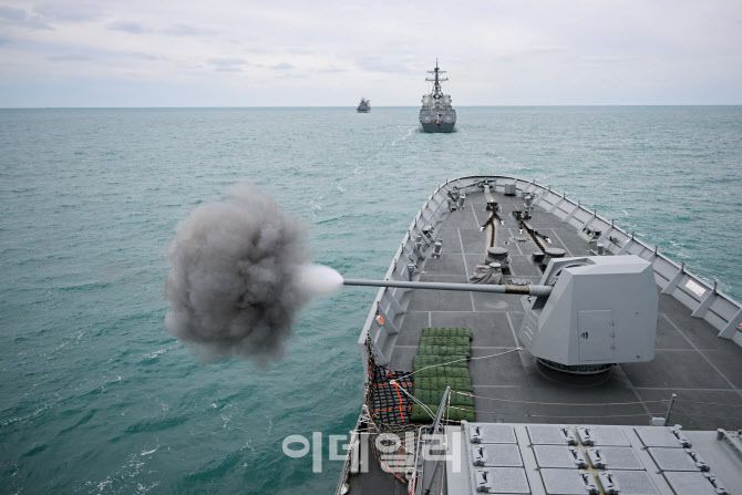 해군기동함대사령부가 25~27일 서해와 남해상에서 군사대비태세 확립을 위한 해상훈련을 실시하고 있다. (사진=해군)