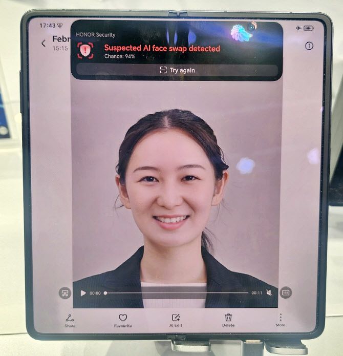 영상속 인물을 AI가 탐지해 얼굴 교체 의심 여부를 알려준다.(사진=이데일리 강민구 기자)