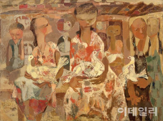 류경채의 ‘비둘기 치는 소녀들’(1959). 자연과 인간의 교감이란 일생의 테마를 따뜻한 색조에 녹여내며 구상시대를 마무리한 작품이다. 이후 화풍은 형태를 소멸하는 서정적인 추상으로 옮겨갔다. 5월 1일 국립현대미술관 과천에서 개막하는 ‘MMCA 과천 상설전: 한국근현대미술Ⅰ’에 걸린다. 캔버스에 유화물감, 97×130.5㎝. 국립현대미술관(이건희컬렉션) 소장.