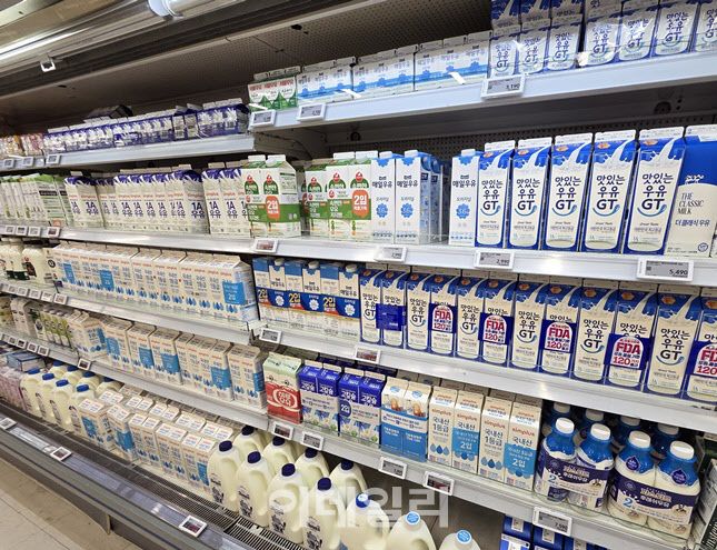 서울우유도 최근 홈플러스 납품을 중단했지만 제품 구입에는 큰 무리가 없었다. (사진=한전진 기자)