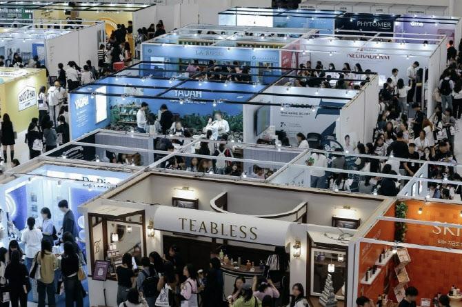 컬리가 2024년 서울 동대문디자인플라자(DDP)에서 진행했던  ‘컬리뷰티페스타 2024’ 당시의 모습 (사진=연합뉴스)