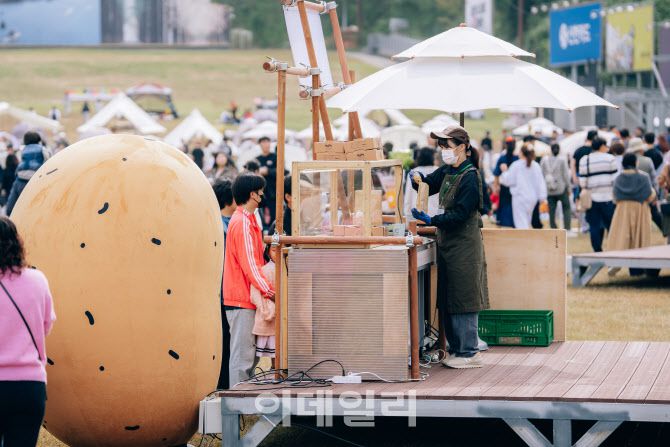 지난해에 이어 올해도 선보이는 엘리시안강촌 리조트의 ‘숲 속 빵 시장’(사진=엘리시안강촌 리조트)