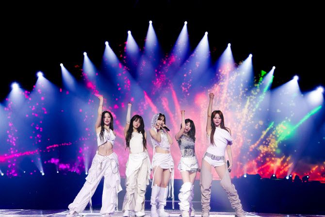 르세라핌(사진=쏘스뮤직)