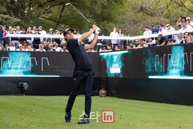 호아킨 니만은 올해 LIV 골프에서 3승을 거둬 181억 원이 넘는 상금을 획득했다. (사진=LIV골프)