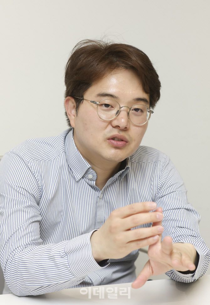 백서인 한양대 글로벌문화통상학부 교수가 최근 서울 중구 이데일리 사옥에서 인터뷰를 진행하고 있다. (사진=이영훈 기자)