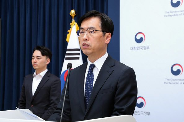 김민재 행정안전부 차관보가 지난 29일 오전 정부세종청사 중앙동 브리핑실에서 ‘범정부 빈집관리 종합계획’에 대해 발표를 하고 있다. (사진=행정안전부)