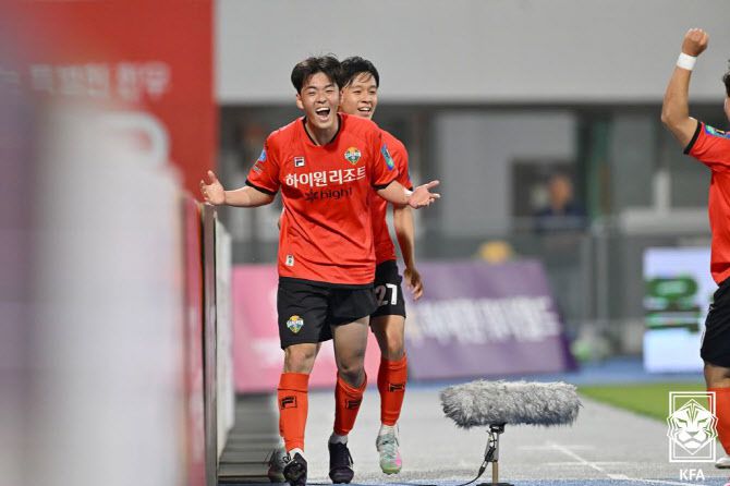 조진혁(강원). 사진=대한축구협회