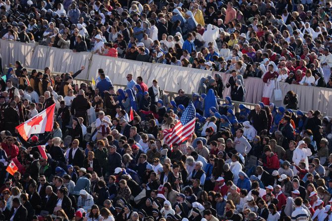 18일(현지시간) 바티칸 성 베드로 광장에서 레오 14세 교황의 즉위 미사가 열렸다.(사진=로이터)