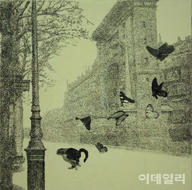 이은주 ‘생드니 대로’(Boulevard Saint-Denis, 2022), 캔버스에 혼합재료,  80×80㎝(사진=영은미술관)