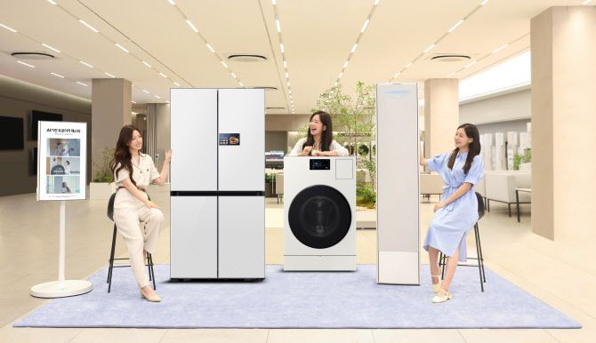 삼성전자가 에어컨·냉장고·세탁기를 대상으로 구매 시 혜택을 제공하는 ‘AI 가전 트로이카’ 페스타를 다음달 31일까지 진행한다. (사진=삼성전자)